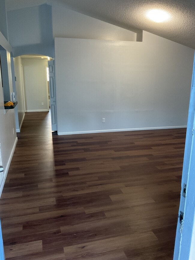 Building Photo - 4912 Aventura Blvd