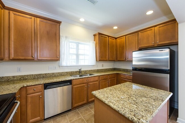 Building Photo - Great Ballantyne Location; Great Schools; 2BR/2BA Condo