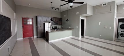 Building Photo - 200 Claremont Ave