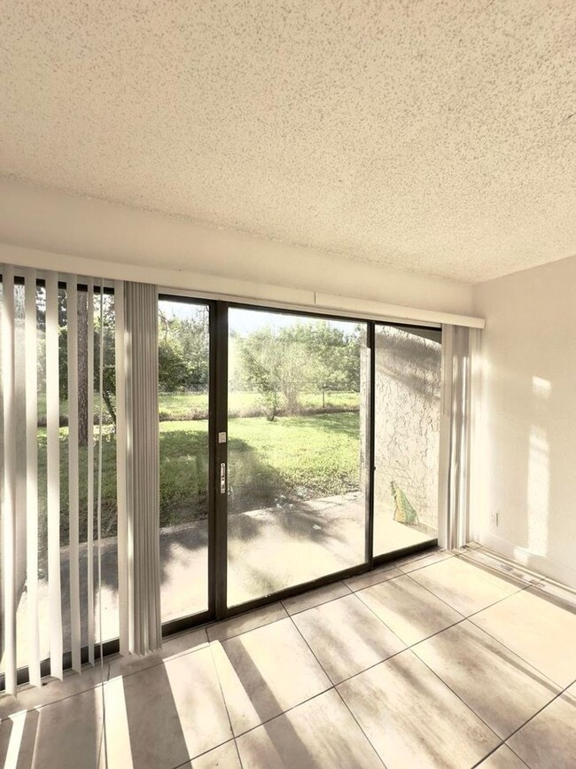 Building Photo - 1461 Windorah Way