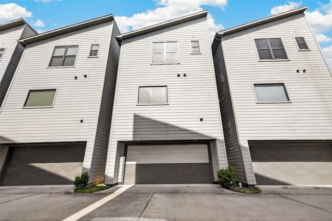 Building Photo - 1615 Milby St