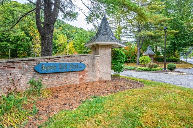 Building Photo - 38 Surrey Ln