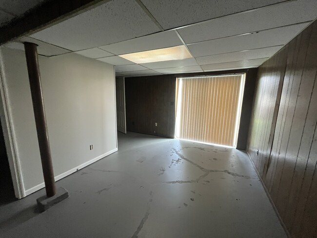 Building Photo - 1559 Meredith Dr