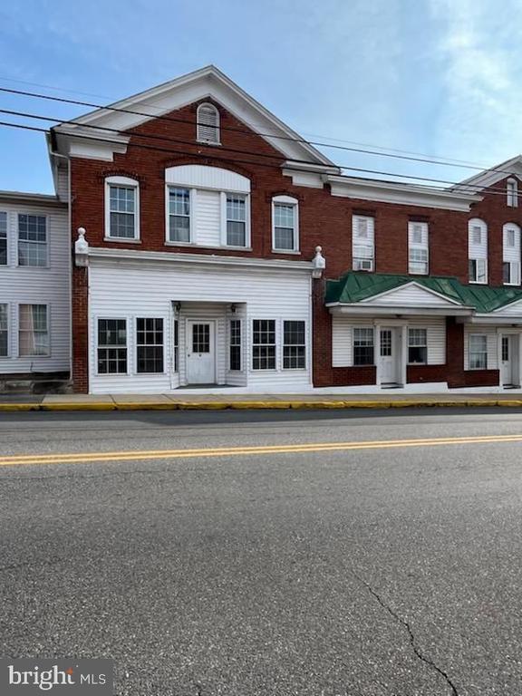 Building Photo - 307 E Main St