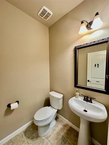Building Photo - 2717 Calmwood Dr