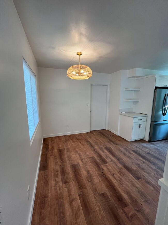 Building Photo - RARELY AVAILABLE! STUNNING 3BD/2BA ON CORO...