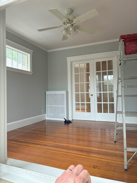 Living room - 27 Rose St