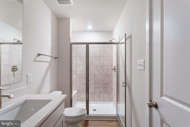 Building Photo - 226 MATILDA