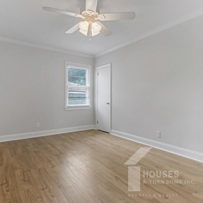 Building Photo - 9 Forestdale Dr