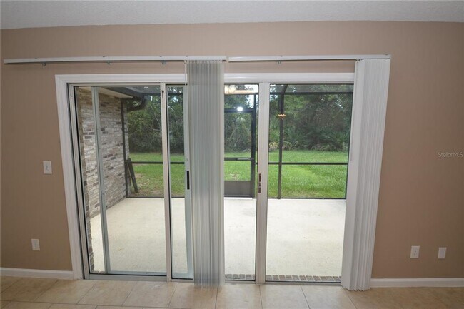 Building Photo - 33 Rosepetal Ln