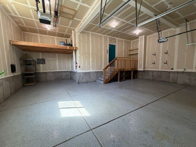 Building Photo - PRIMARY SUITE ON MAIN in a Beautiful Herriman House