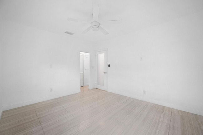 Building Photo - 1311 Monroe St