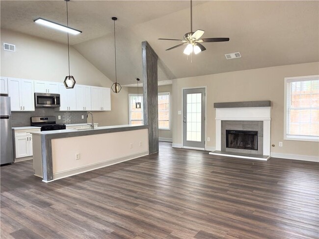 Building Photo - 3035 Baymount Dr