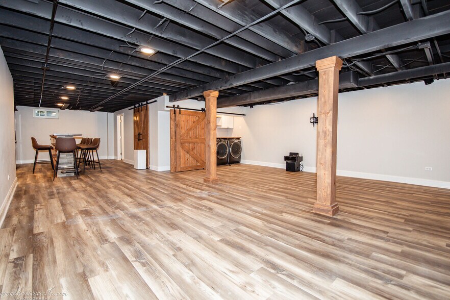 Building Photo - 123 Haines Ave