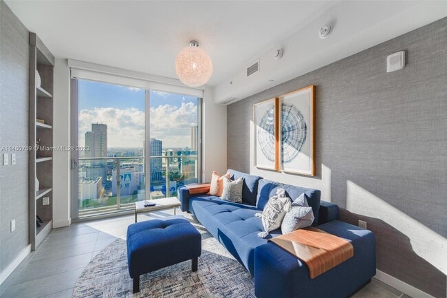 Building Photo - 227 NE 2nd St