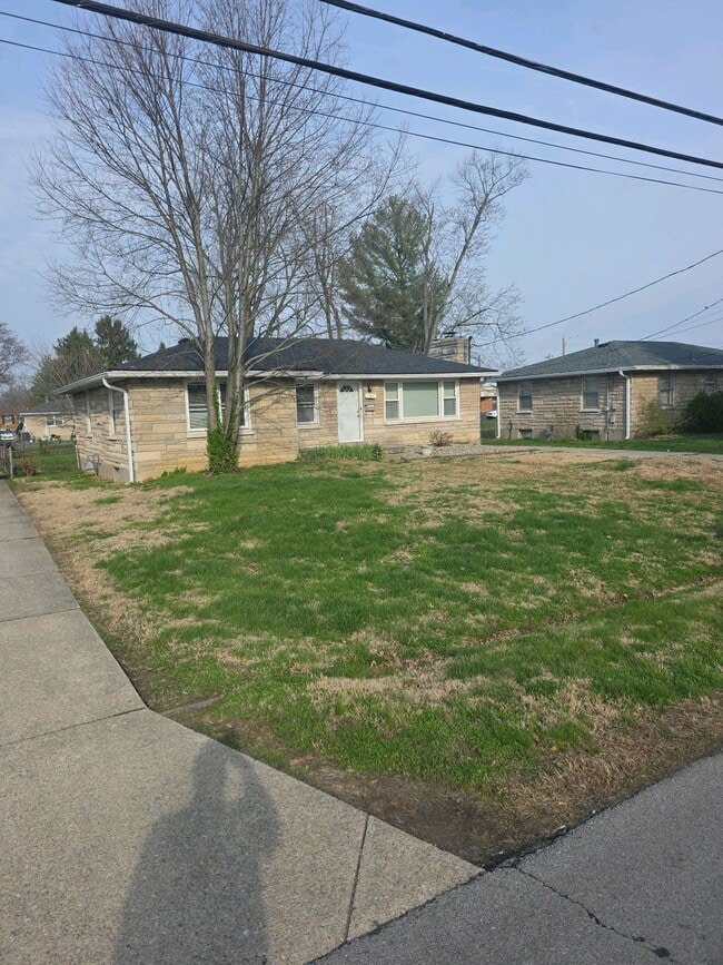 Building Photo - 7802 Columbine Dr