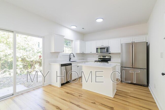 Building Photo - 643 Wilora Landing Rd