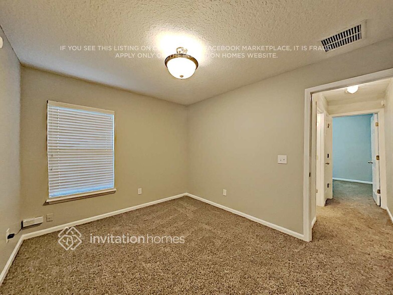 Building Photo - 1155 Hyacinth St