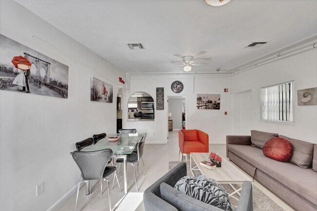 Building Photo - 1510 S 20th Ave