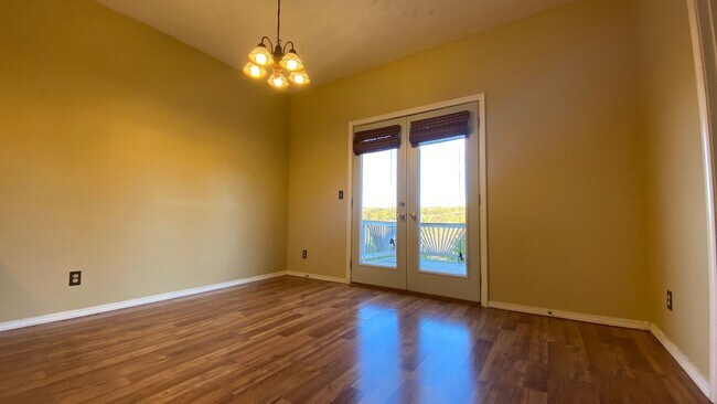 Building Photo - 287 Carmel Valley Way