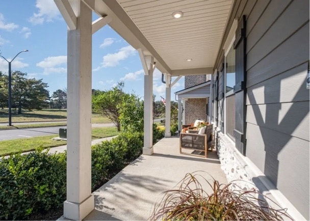 Building Photo - 241 River Rd