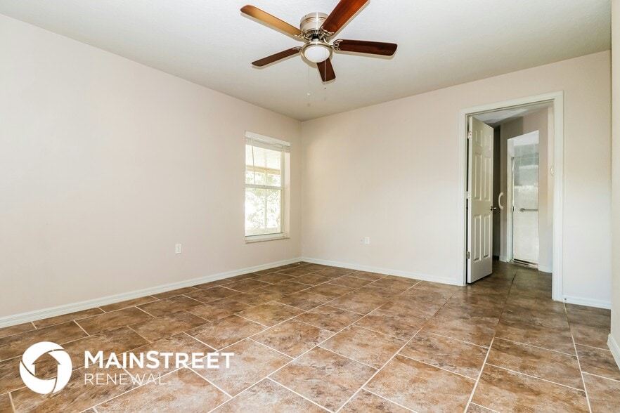 Building Photo - 1701 Larkin Rd