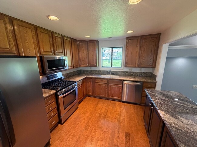 Building Photo - 2720 Larry Ln