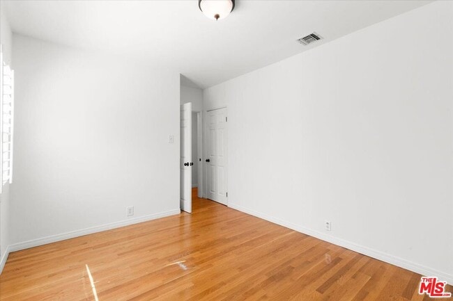 Building Photo - 3707 Edenhurst Ave