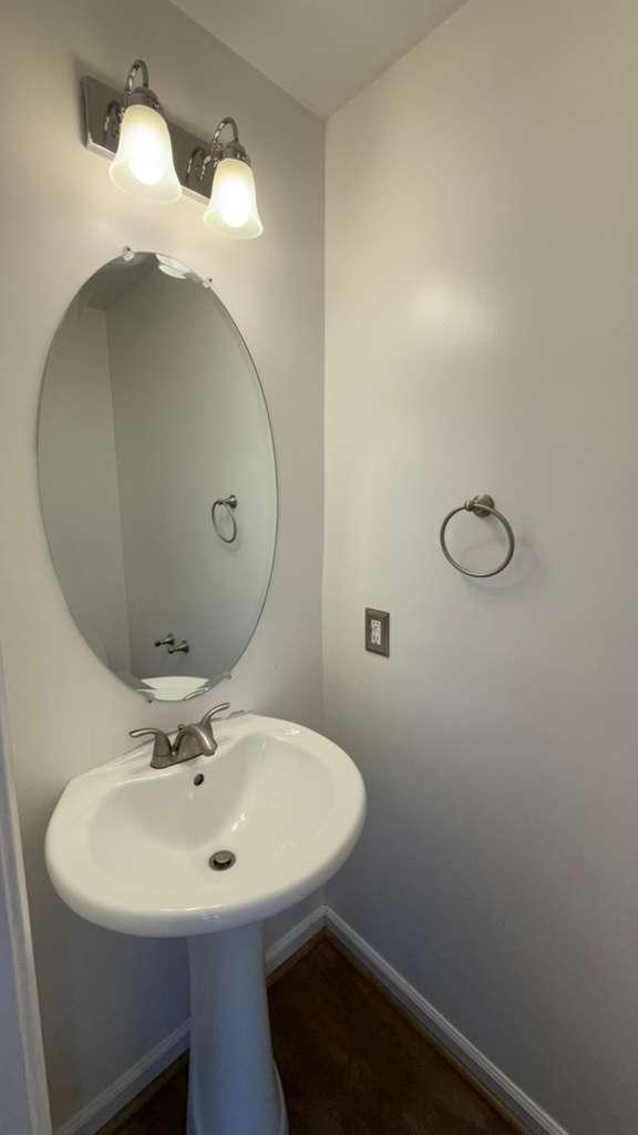 Building Photo - 1029 Aztec Dr