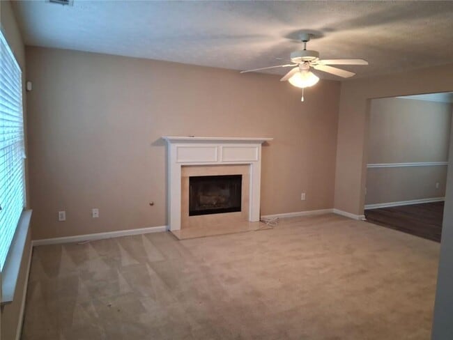 Building Photo - 130 Vinings Dr