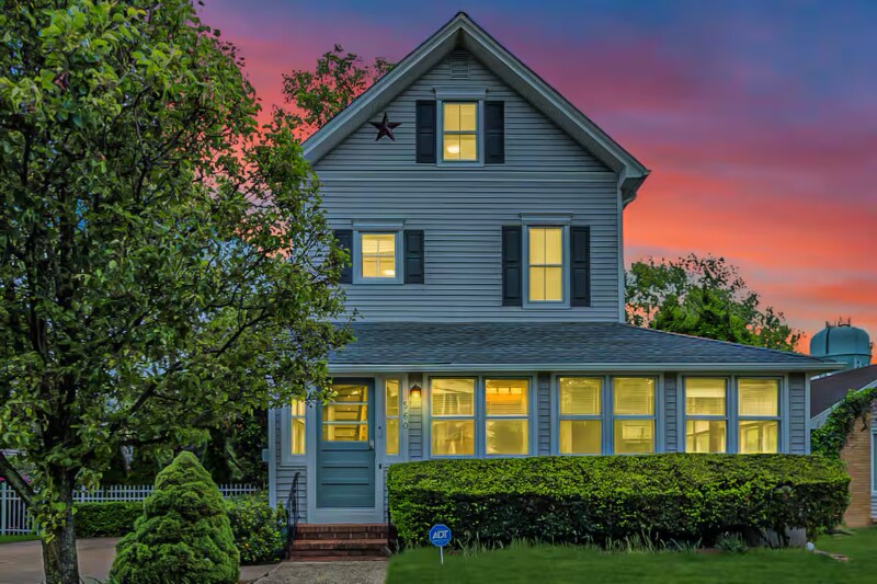 Primary Photo - 560 Prospect Ave