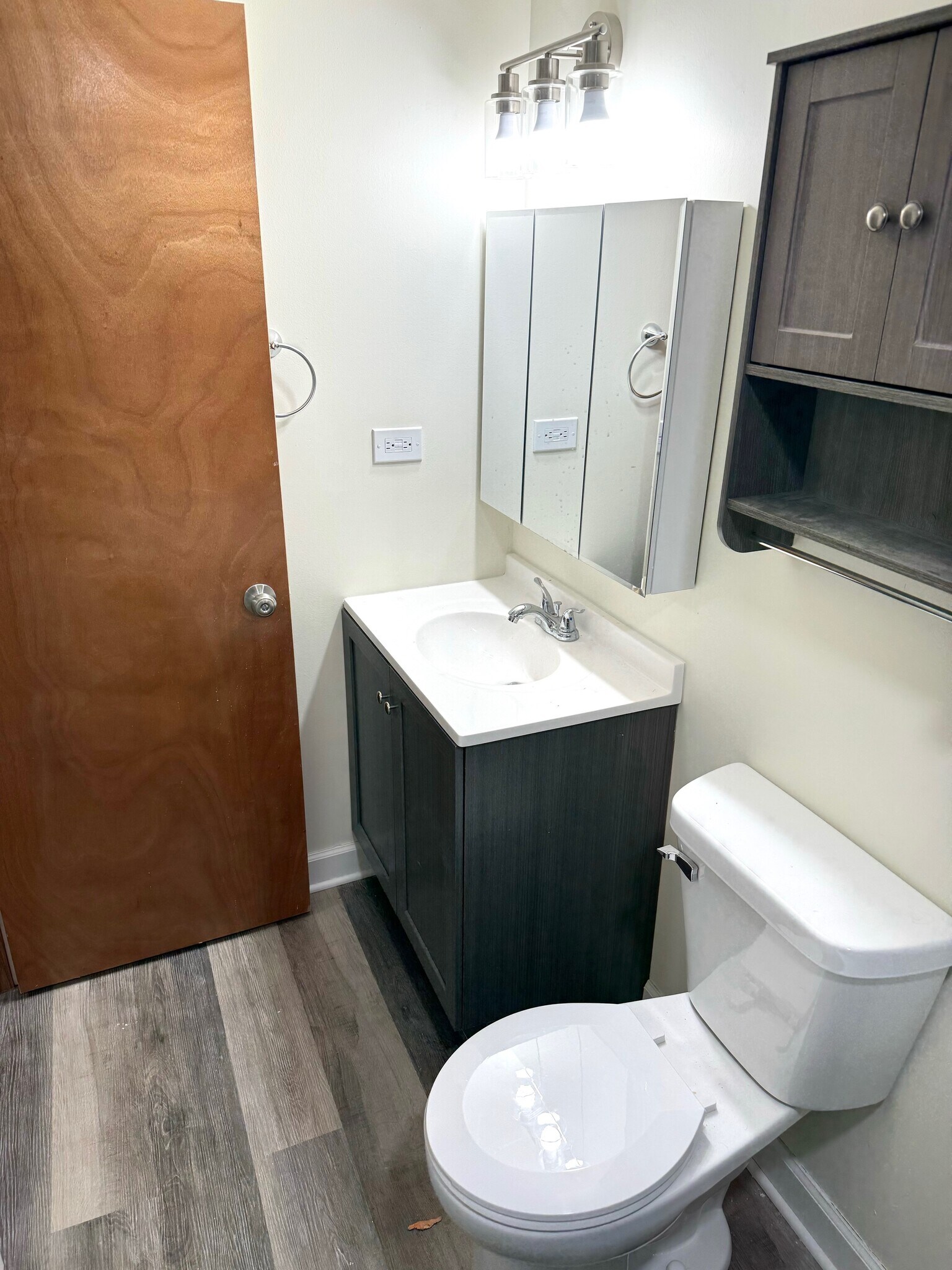 Building Photo - 10351 Cambridge St