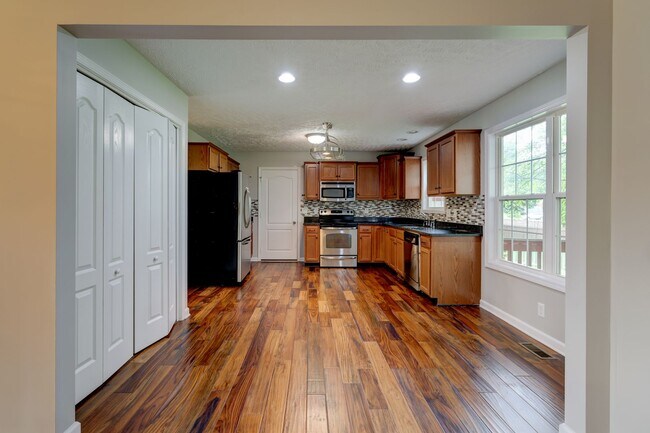 Building Photo - 791 Colin Ct