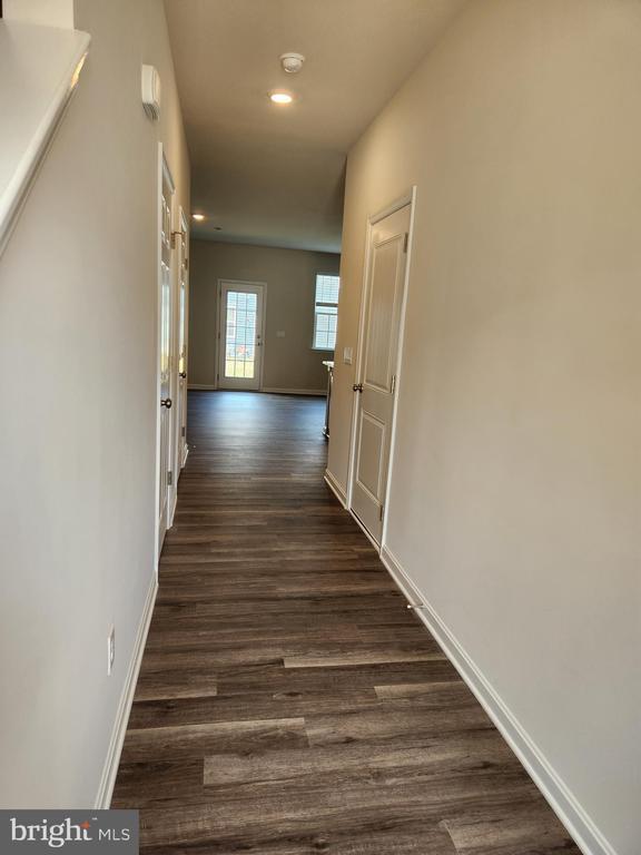 Building Photo - 186 Caterpillar Dr