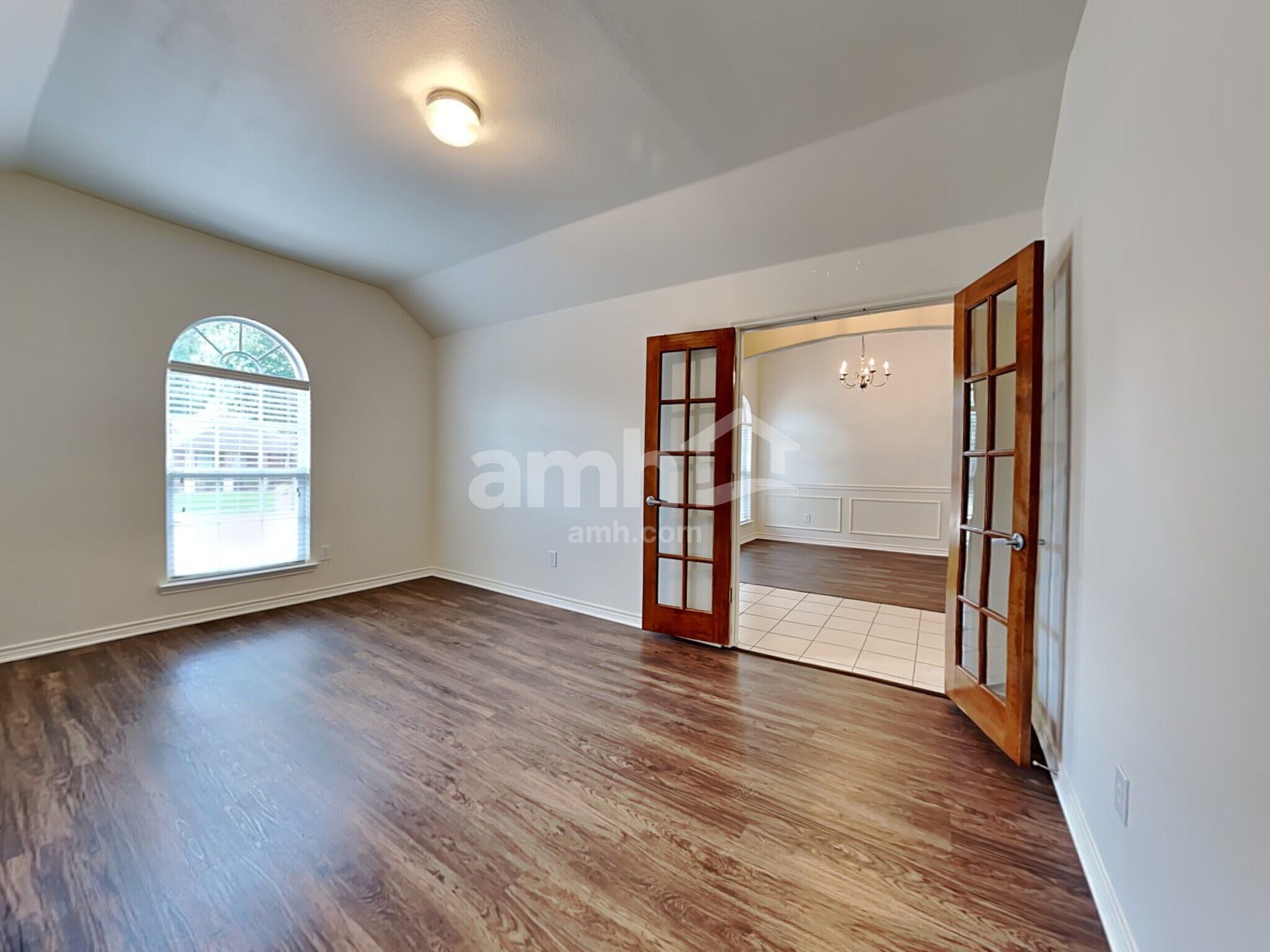 Building Photo - 1385 Tanglevine Dr