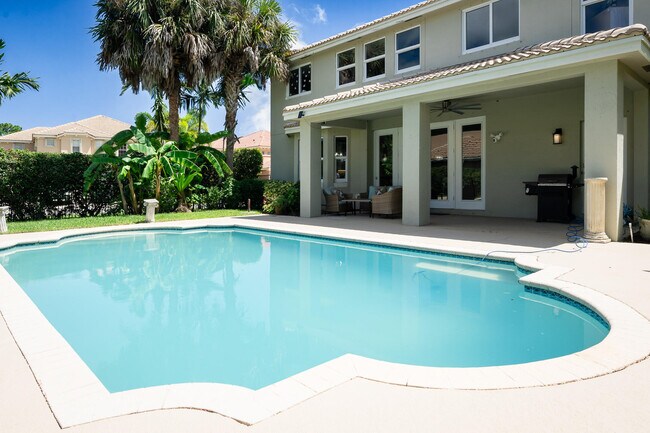 Building Photo - 5569 SE Hammock Reserve Terrace