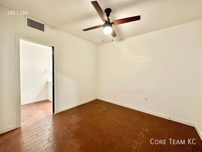 Building Photo - 1180 E 30th St