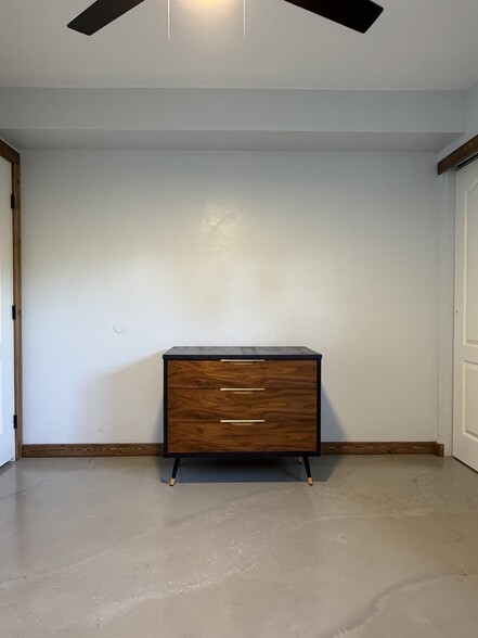 2nd bedroom, chest of drawers - 3200 S Litzler Dr