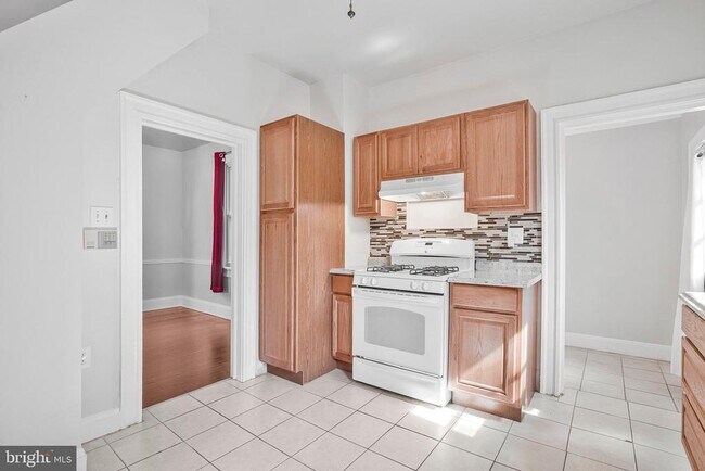 Building Photo - 508 Cording Ave