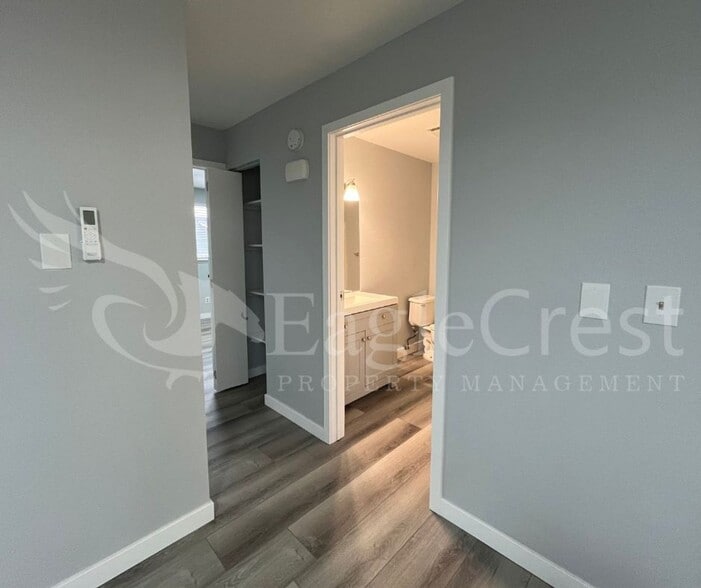 Building Photo - 17/19 S. Roosevelt