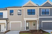 Building Photo - 818 Calvin Pk Dr
