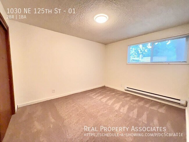 Building Photo - 1030 NE 125th St