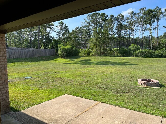 Building Photo - Wetumpka Home