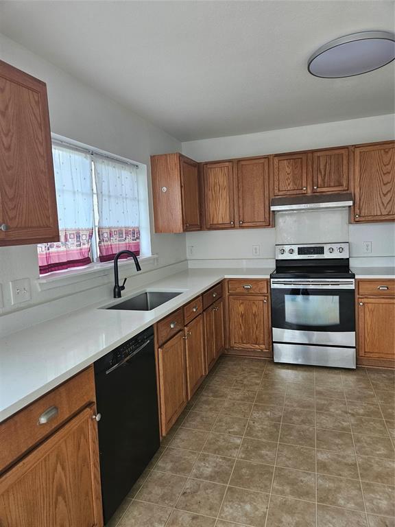 Building Photo - 13400 Coomes Dr