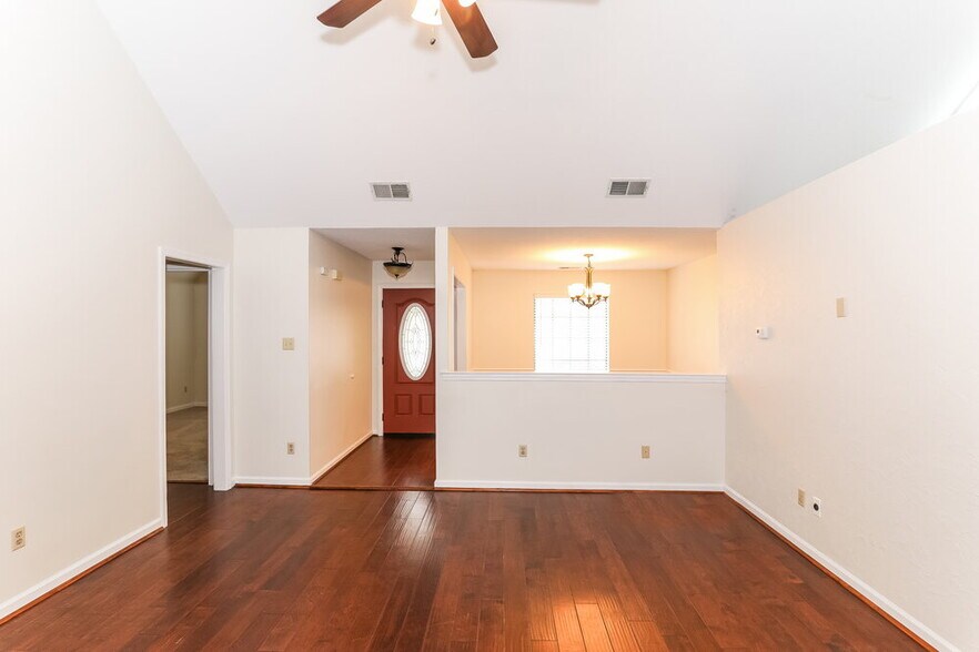 Building Photo - 4005 Eagle Ridge Ln