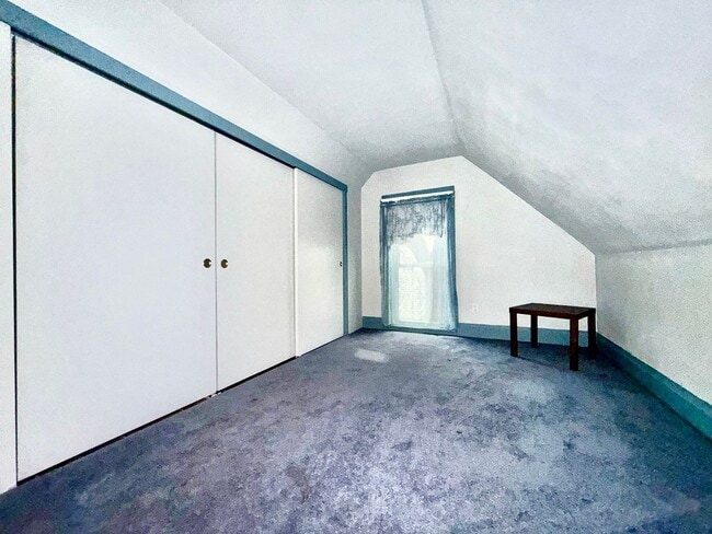 Building Photo - 1402 O Ave