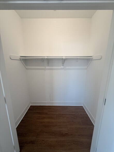 Building Photo - 429 Bergen Ave