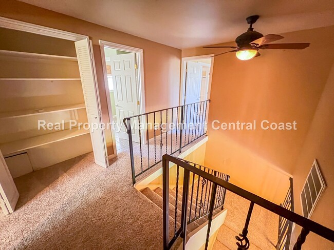 Building Photo - AVAILABLE SEPTEMBER - Nice Home in Atascad...