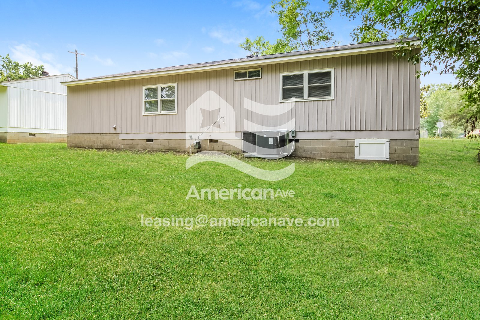 Building Photo - 2945 Eastway Dr