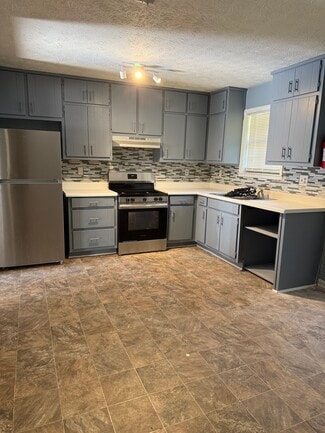 Building Photo - 5836 N Castlegate Dr